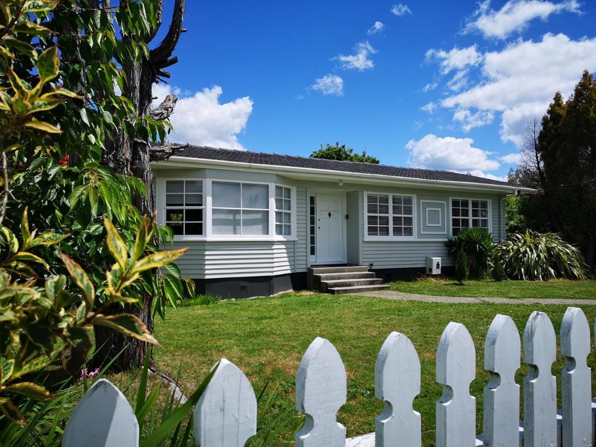 Cheerful 4 Bedroom Holiday Home Rotorua Exterior foto